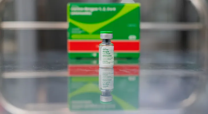 Vacinação contra a dengue começará nas unidades de saúde de regiões mais vulneráveis à doença