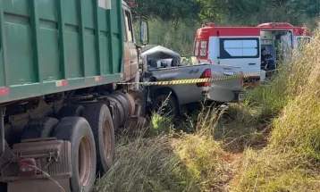 Sogros de Requião Filho morrem em grave acidente na BR-153, em Goiás