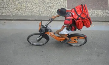 Comissão debate condições de saúde do trabalhador em plataformas de entrega de alimentos