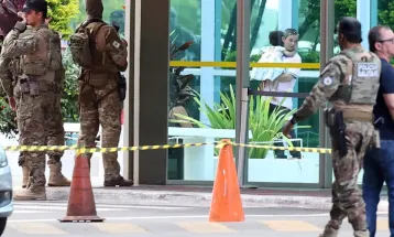 Homem é preso após portar explosivo em ministério