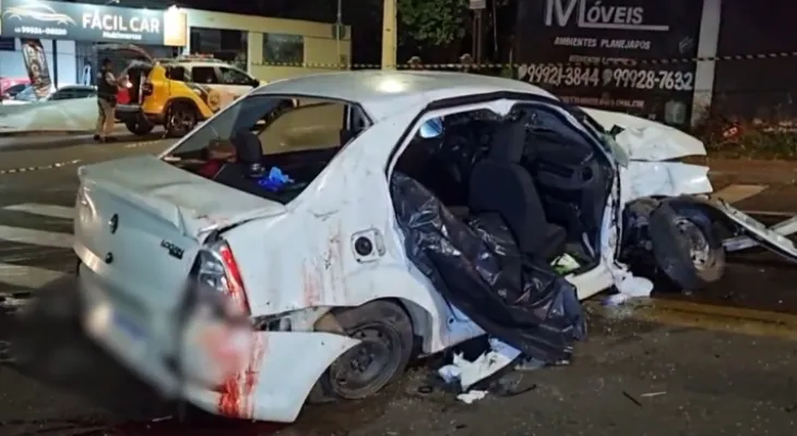 Mulher morre e quatro ficam feridos em grave acidente no Bairro Periolo