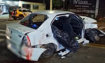 Mulher morre e quatro ficam feridos em grave acidente no Bairro Periolo