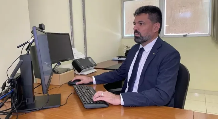 Juiz é afastado após investigação da Operação Ergástulo; defesa nega acusações