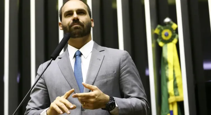 Moraes abre inquérito para investigar Eduardo Bolsonaro
