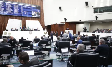 Assembleia Legislativa inicia trâmite de projeto de lei que prevê reajuste salarial para professores da rede pública estadual