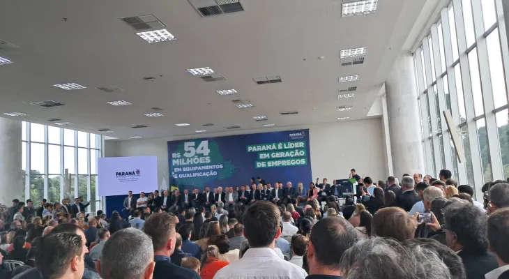 Agência do Trabalhador de Corbélia participa de solenidade no Palácio Iguaçu