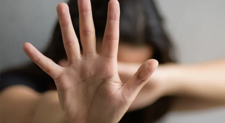 Justiça tenta localizar réu que responde por agressão e ameaça contra mulheres em Cascavel