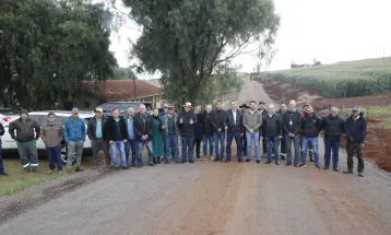 Prefeitura garante mais estrutura na área rural com entrega de pavimentação na comunidade Nossa Senhora da Salete