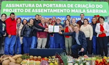 Lula cria assentamento da reforma agrária no Paraná