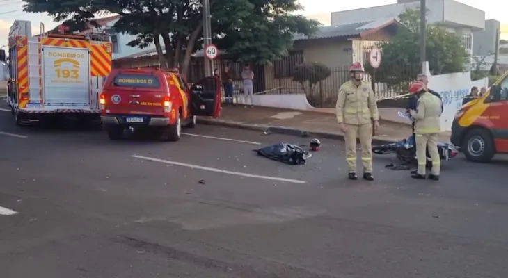 Mulher morre em acidente entre moto e caminhonete em Cascavel