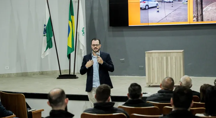 Força-tarefa de remoção de cabos em vias públicas de Cascavel começa ainda este mês