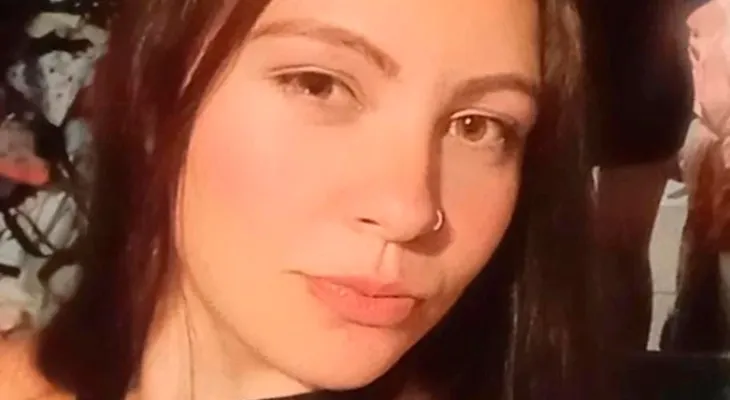 Jovem de 24 anos é encontrada morta dentro de casa 