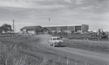 Saudade não tem idade: O aeroporto de Londrina: um símbolo de progresso e conectividade – 1956