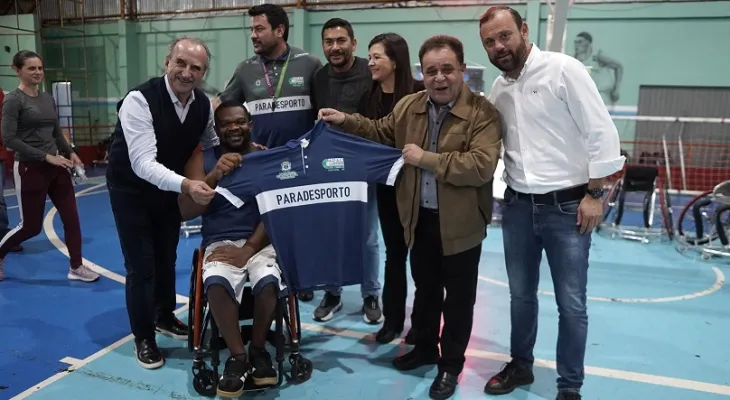 Paradesporto de Cascavel recebe 10 cadeiras de rodas personalizadas para o basquete adaptado