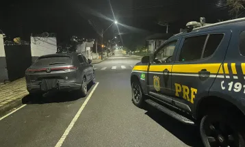 PRF prende dois homens com SUV clonada na BR-116
