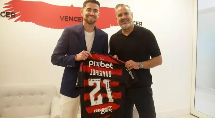 Flamengo anuncia a contratação de Jorginho, ex-Arsenal