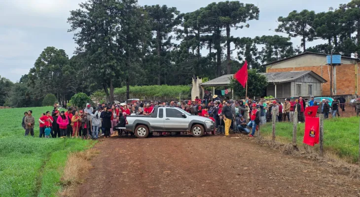 Famílias da FNL invadem fazenda em Quedas do Iguaçu; Polícia acompanha situação