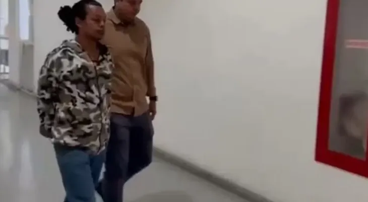 Homem mata esposa após se apaixonar pelo genro de 17 anos