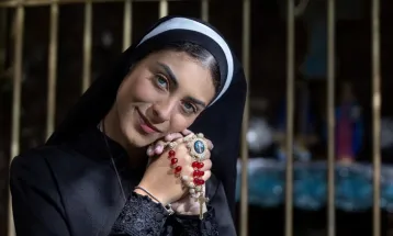 “Maquiada para Jesus”: a incrível mudança da miss que virou freira