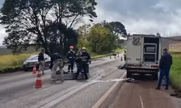Motociclista morre em grave colisão frontal com carreta na BR-369 entre Cascavel e Corbélia