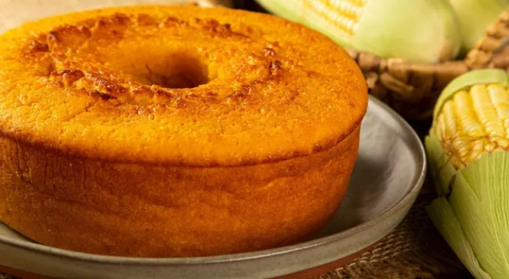 Bolo de milho cremoso: aprenda a fazer o clássico das festas juninas