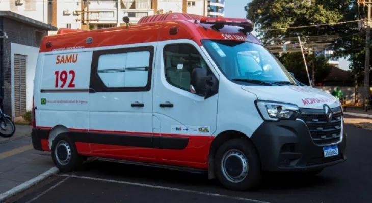 Menino de 12 anos morre após ser atingido por trave em quadra esportiva de escola em Ibema