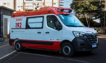 Menino de 12 anos morre após ser atingido por trave em quadra esportiva de escola em Ibema