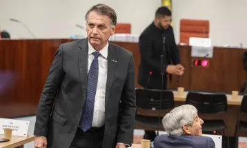 Bolsonaro diz que não recebeu voz de prisão de comandante Freire Gomes