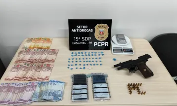 Polícia Civil prende três por tráfico de drogas e apreende arma de fogo em Cascavel