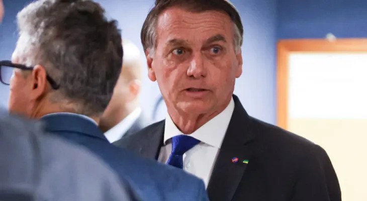 Bolsonaro brinca e chama Moraes para ser seu vice em 2026