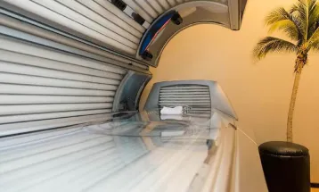 Justiça valida resolução da Anvisa que proíbe o uso de máquinas de bronzeamento artificial