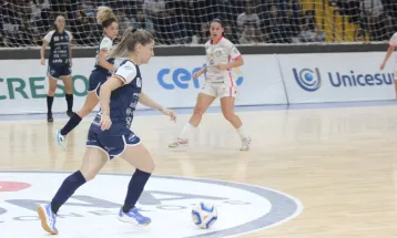 Stein Cascavel defende a liderança contra a Female