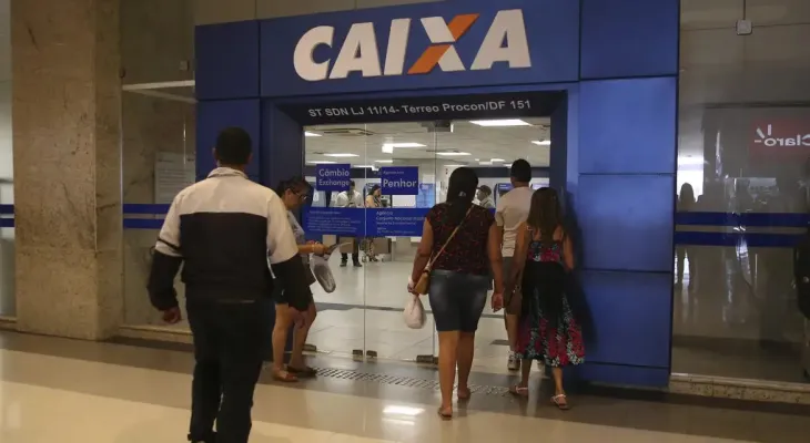 Caixa libera abono salarial para nascidos em julho e agosto