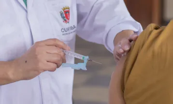 Atitudes simples afastam risco de infecções respiratórias no frio, orienta a Saúde de Curitiba