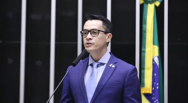 Comissão aprova projeto que facilita acesso de pessoas com deficiência a remédios à base de canabidiol