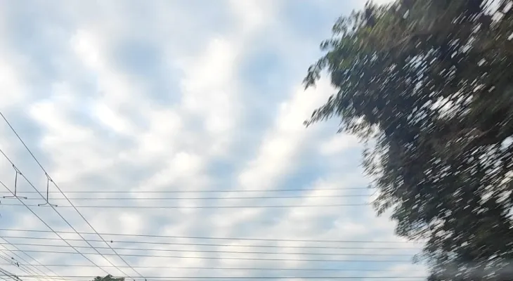 Quarta-feira de céu aberto e ventos fortes em Cascavel