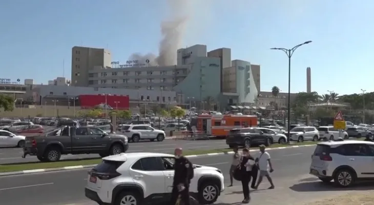 Mísseis iranianos atingem hospital em Israel em meio a escalada de ataques