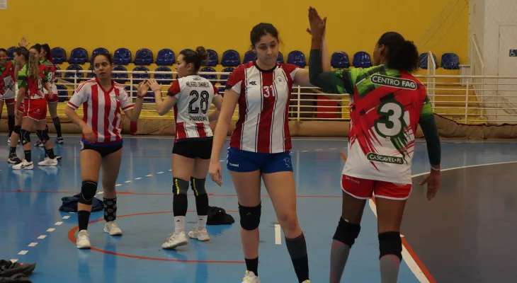 Handebol une Cascavel e Paraguai