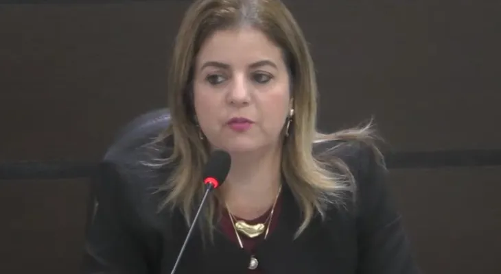 Márcia Baldini destaca investimentos e alerta para desafios na rede municipal de ensino