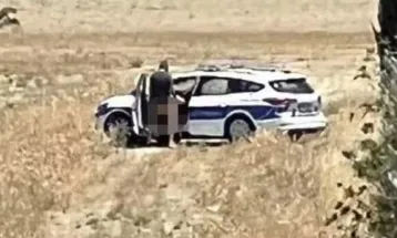 Policiais são flagrados fazendo sexo com a ajuda de viatura em plena luz do dia