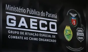 Gaeco e Corregedoria da PM cumprem mandados contra policial suspeito de integrar grupo criminoso em Curitiba