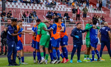 Foz vence mais uma e chega à semifinal com recorde de vitórias