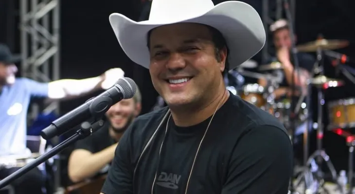 Quem é o padre que receberá quase R$ 1 milhão por shows em São João