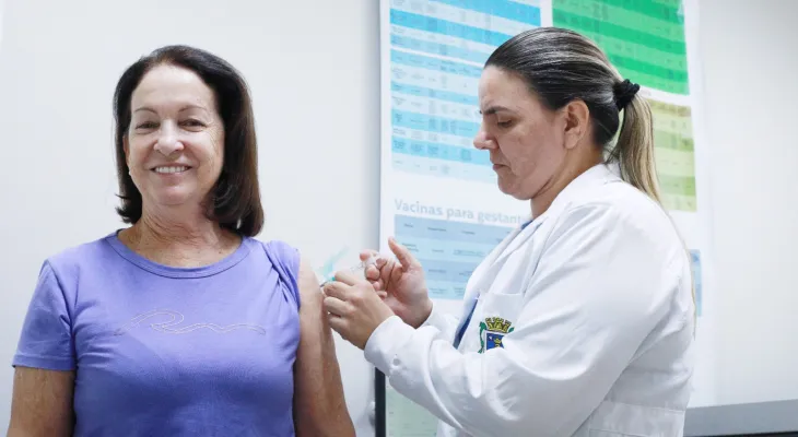 Saúde mantém atendimento noturno para vacinação contra gripe em seis unidades de Cascavel