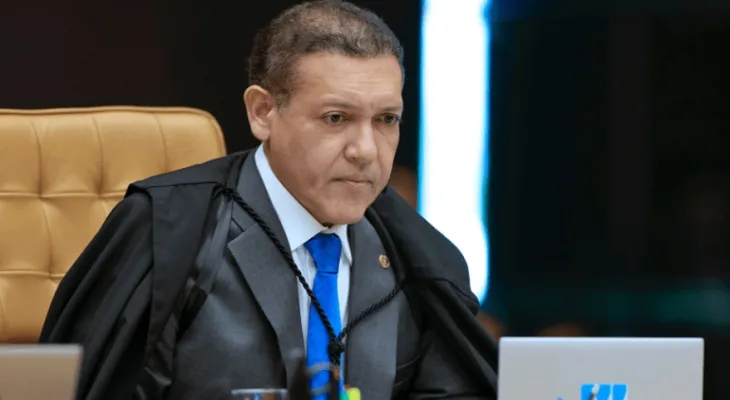 Girão pede suspeição de Nunes Marques em ação sobre CPI do Banco Master