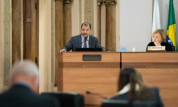 Vereadores aprovam segregação de massas da Previdência de Curitiba