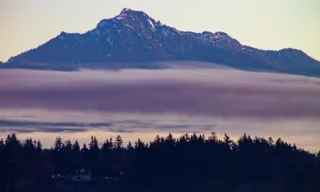 Atleta aponta despreparo de turistas em trilha de vulcão na Indonésia
