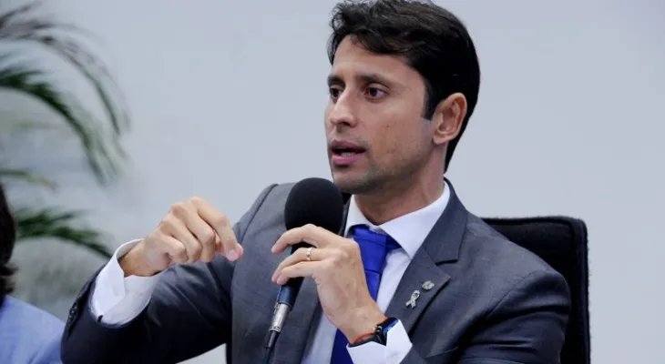 Projeto aprovado em comissão autoriza trabalhador com deficiência a usar FGTS para comprar carro
