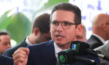 Hugo Motta celebra retomada do diálogo entre Brasil e Estados Unidos