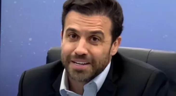 Réu por colocar vidas em risco, Pablo Marçal leva grupo com mais de 200 pessoas para Israel